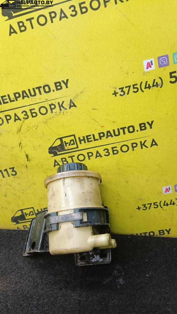 бачок гидроусилителя Renault Megane 1 поколение 1996, 1.6 л., бензин, МКПП, черный, хетчбэк 5 дв., передний привод - фото №1