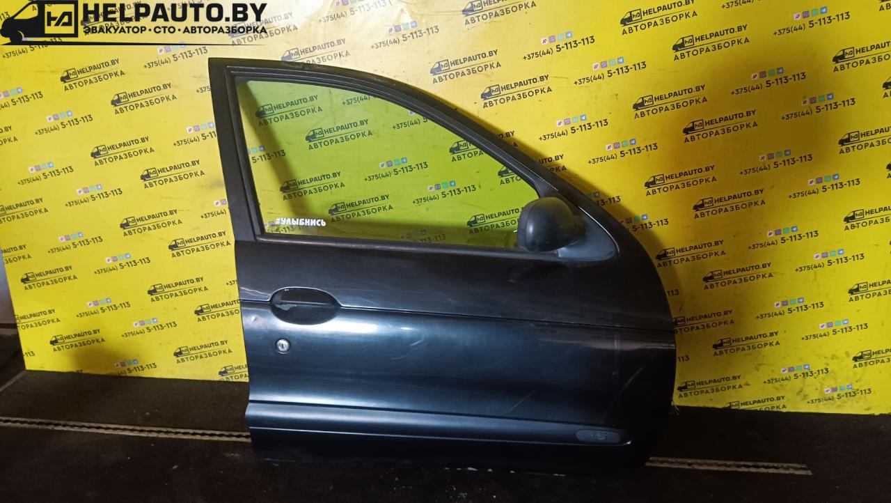 стекло двери передней правой Renault Megane 1 поколение 1996, 1.6 л., бензин, МКПП, черный, хетчбэк 5 дв., передний привод - фото №1