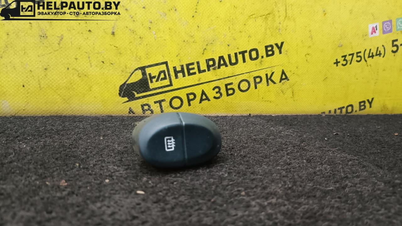 Кнопка подогрева заднего стекла Renault Megane 1 поколение 1996, 1.6 л., бензин, МКПП, черный, хетчбэк 5 дв., передний привод - фото №1