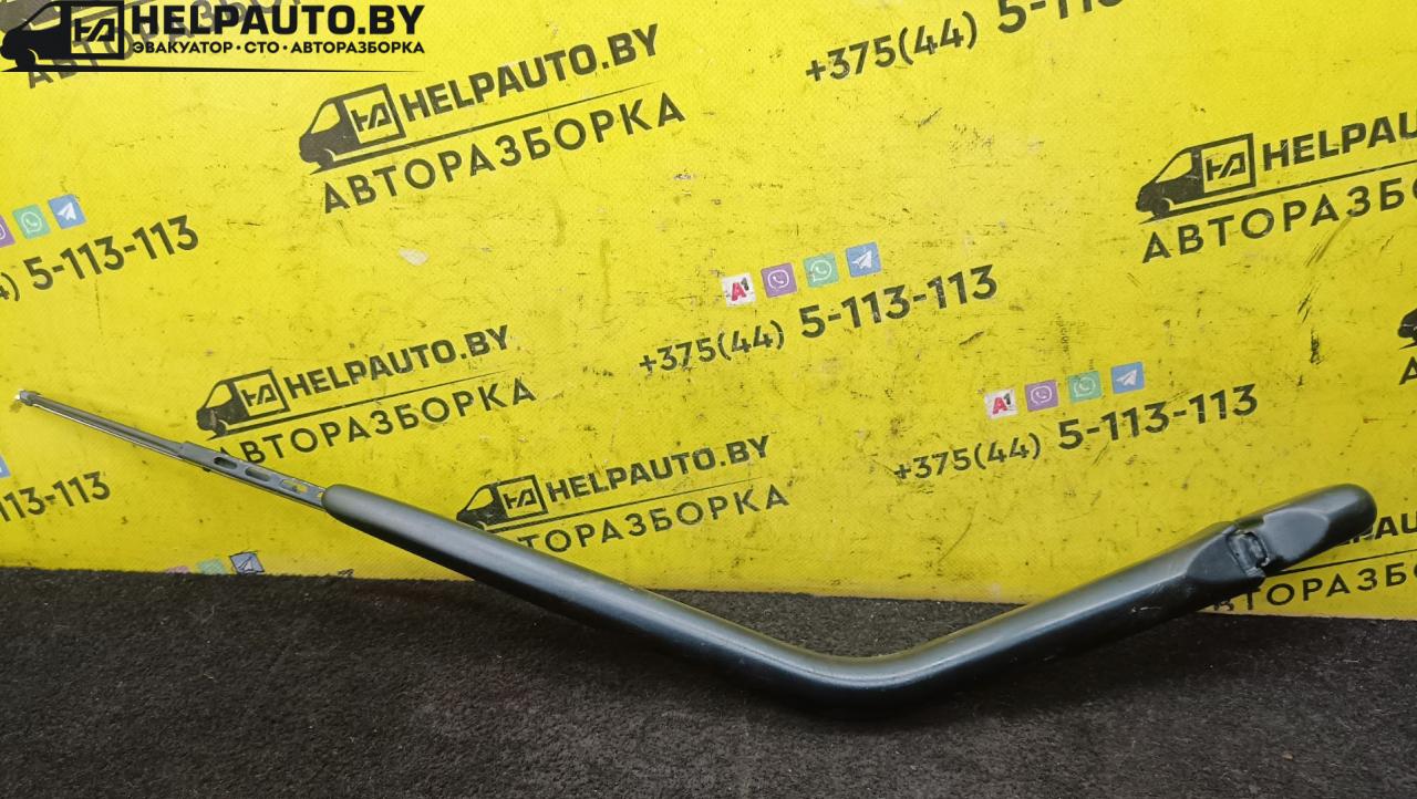щеткодержатель задний Renault Megane 1 поколение 1996, 1.6 л., бензин, МКПП, черный, хетчбэк 5 дв., передний привод - фото №1