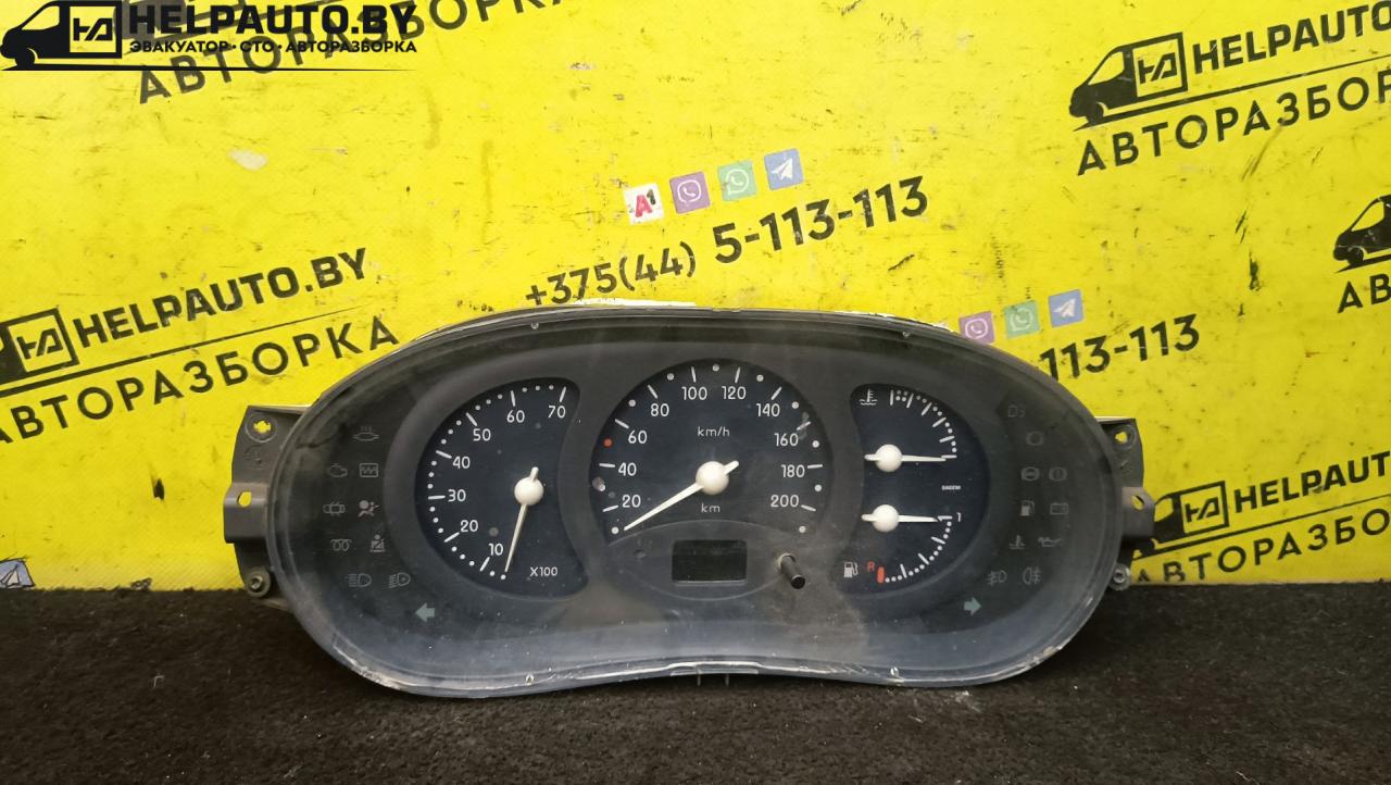 щиток приборов (приборная панель) Renault Clio 2 поколение 1998, 1.2 л., бензин, золотистый, хетчбэк 3 дв., передний привод - фото №1