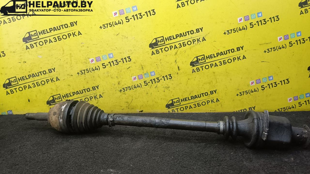 полуось передняя правая (приводной вал, ШРУС) Renault Clio 2 поколение 1998, 1.2 л., бензин, золотистый, хетчбэк 3 дв., передний привод - фото №1