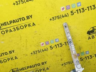петля капота левая Mercedes-Benz C-Класс W203/S203/CL203 2000, 1.8 л., бензин, МКПП, белый, седан, задний привод