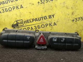 кнопка аварийной сигнализации Mercedes-Benz C-Класс W203/S203/CL203 2000, 1.8 л., бензин, МКПП, белый, седан, задний привод