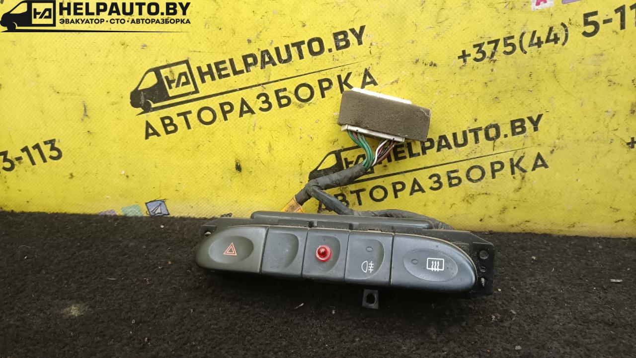 кнопка (выключатель) Hyundai Lantra J2 1997, 1.5 л., G4EK, бензин, МКПП, бордовый, универсал, передний привод - фото №1