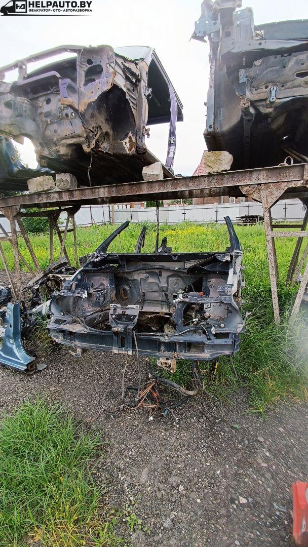 часть кузова (вырезанный элемент) Renault Scenic RX4 1 поколение 2003, 2.0 л., F4R 744, бензин, МКПП, синий, внедорожник 5 дв. - фото №1