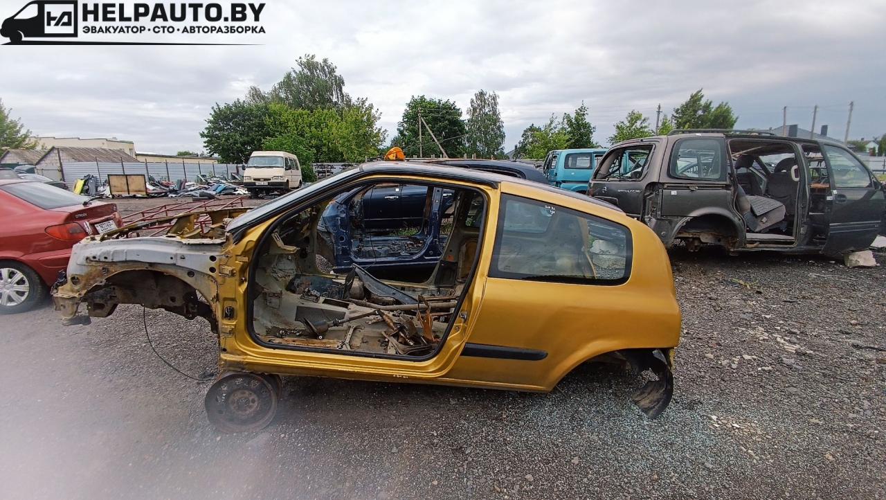 часть кузова (вырезанный элемент) Renault Clio 2 поколение 1998, 1.2 л., бензин, золотистый, хетчбэк 3 дв., передний привод - фото №1