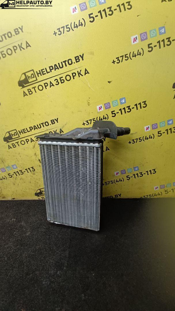 радиатор отопителя (печки) Renault Clio 2 поколение 2000, 1.4 л., бензин, МКПП, серебро, хетчбэк 3 дв., передний привод - фото №1