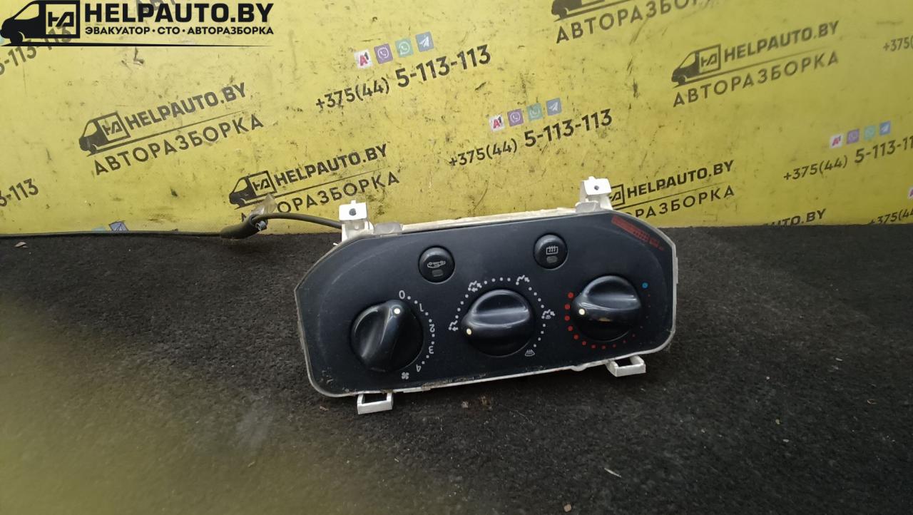 блок управления печки / климат-контроля Renault Clio 2 поколение 2000, 1.4 л., бензин, МКПП, серебро, хетчбэк 3 дв., передний привод - фото №1