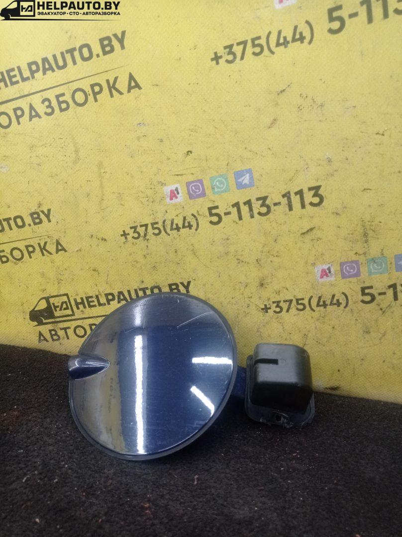лючок топливного бака Opel Zafira 1 поколение (A) 2002, 2.2 л., дизель, МКПП, синий, минивэн, передний привод - фото №1