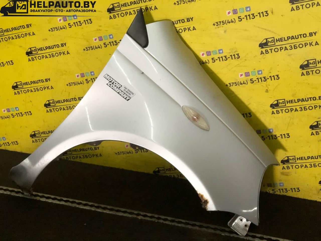 крыло переднее правое Toyota Yaris P1 2001, 1.0 л., 1SZ-FE, бензин, МКПП, серебро, хетчбэк 5 дв., передний привод - фото №1