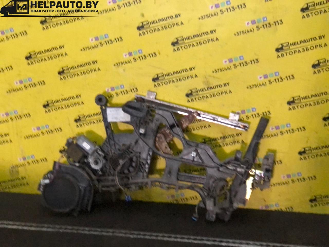 стеклоподъемник электрический передний правый Opel Sintra 1 поколение 1999, 2.2 л., X 22 XE, бензин, МКПП, белый, минивэн, передний привод - фото №1