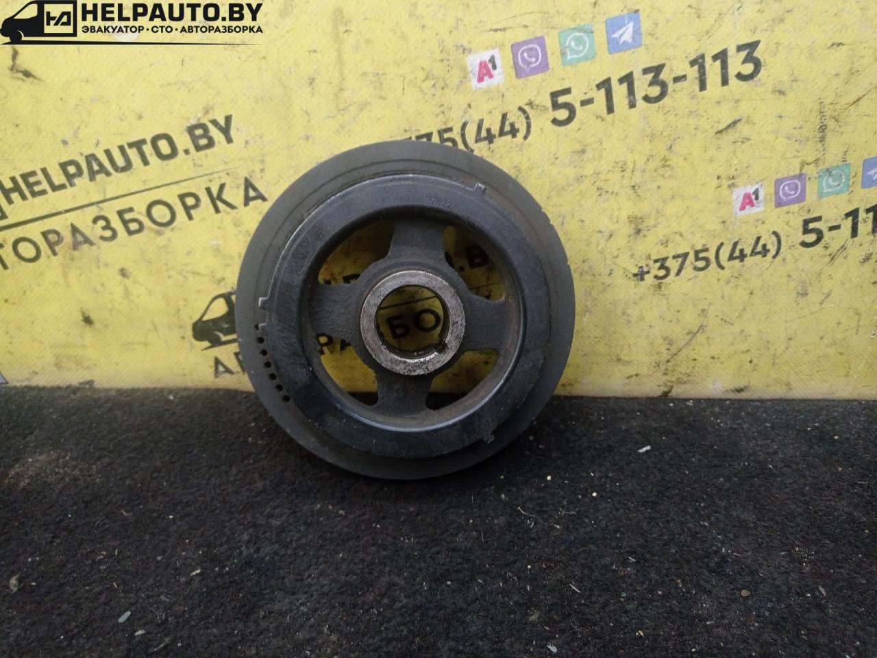 шкив коленвала Nissan Maxima A32 1997, 2.0 л., VQ20DE, бензин, 5МКПП, зеленый, седан, передний привод - фото №1