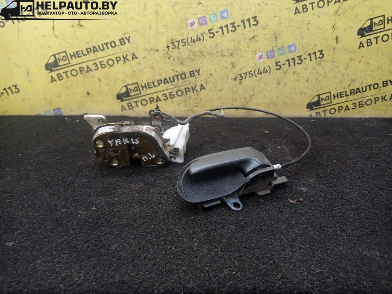 ручка внутренняя передняя левая Toyota Yaris P1 2001, 1.0 л., 1SZ-FE, бензин, МКПП, серебро, хетчбэк 5 дв., передний привод - фото №1