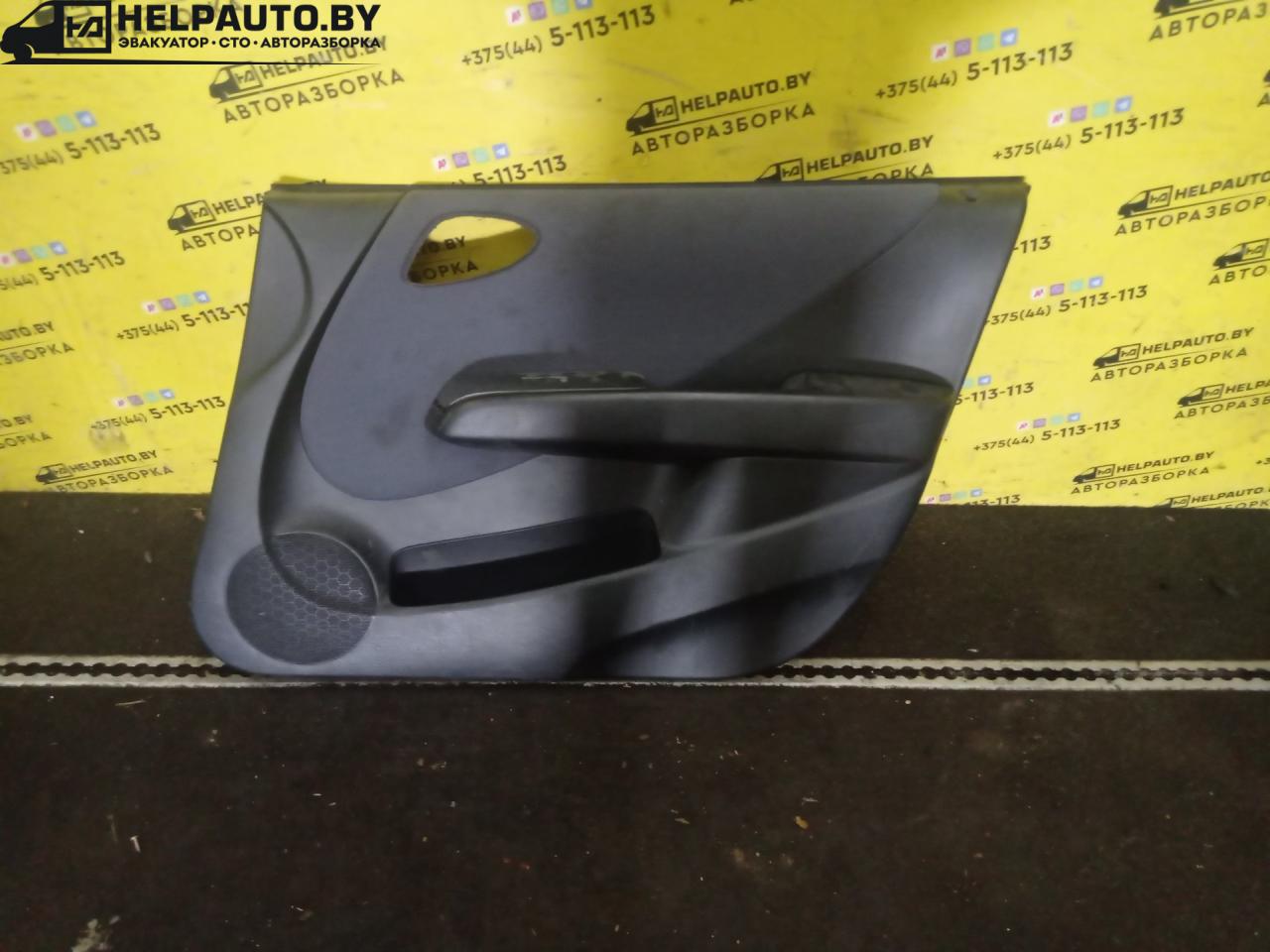 обшивка двери передняя правая Honda Jazz 1 поколение 2002, 1.3 л., L13B, бензин, МКПП, голубой, хетчбэк 5 дв., передний привод - фото №1