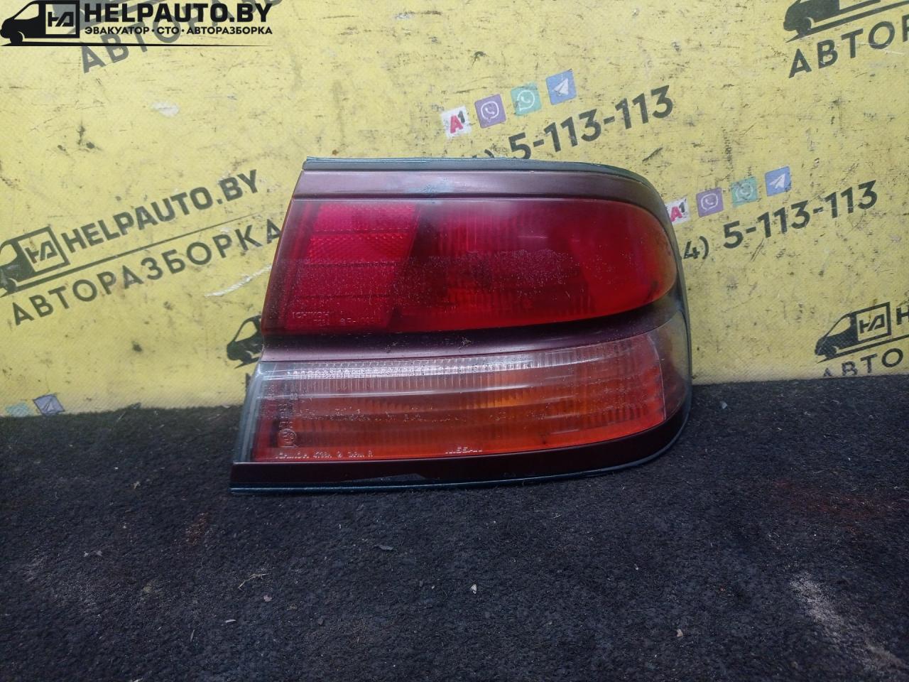 фонарь задний правый Nissan Maxima A32 1997, 2.0 л., VQ20DE, бензин, 5МКПП, зеленый, седан, передний привод - фото №1