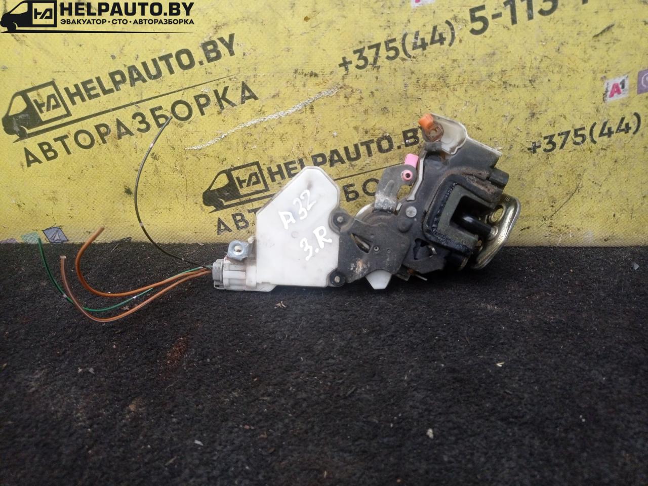 замок двери задней правой Nissan Maxima A32 1997, 2.0 л., VQ20DE, бензин, 5МКПП, зеленый, седан, передний привод - фото №1