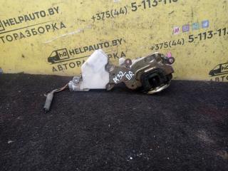 замок двери передней правой Nissan Maxima A32 1997, 2.0 л., VQ20DE, бензин, 5МКПП, зеленый, седан, передний привод