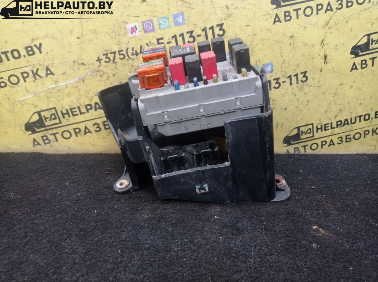 блок предохранителей Fiat Punto 2 поколение 2002, 1.8 л., 188 A6.000, бензин, МКПП, серый, хетчбэк 3 дв., передний привод - фото №1