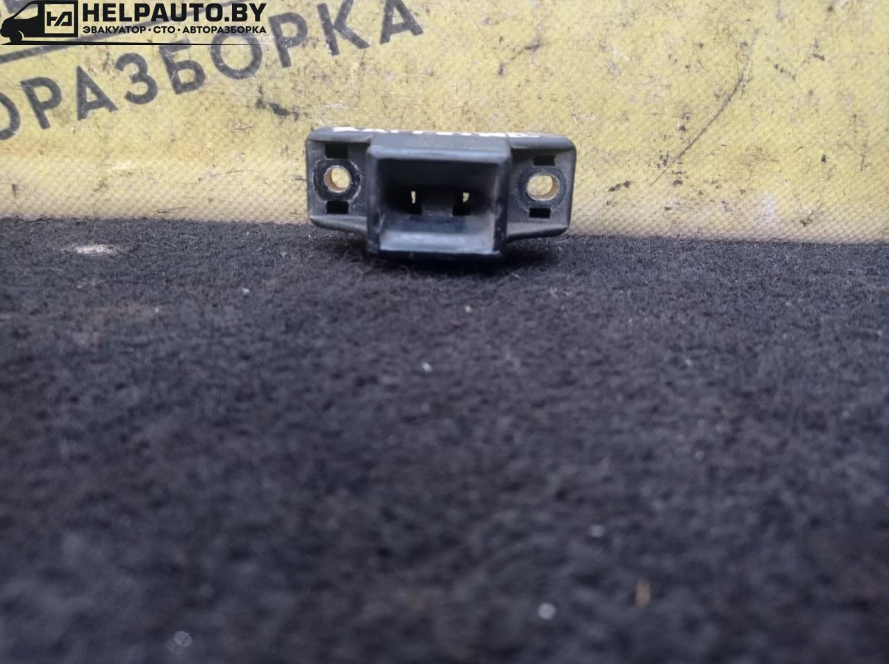 замок багажника Renault Safrane 1 поколение 1994, 2.0 л., N7Q 711, бензин, МКПП, синий, хетчбэк 5 дв. - фото №1