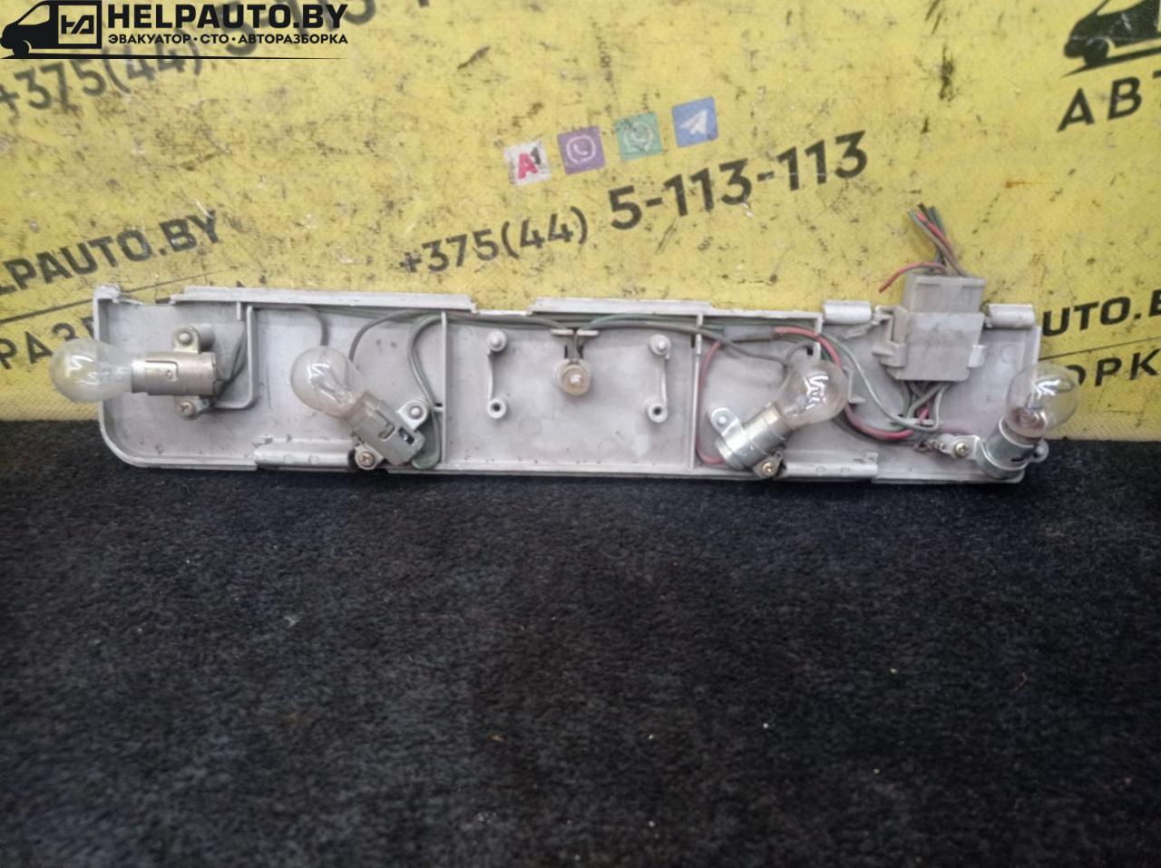 панель заднего правого фонаря Mitsubishi Galant 5 поколение 1985, 1.8 л., дизель, МКПП, передний привод - фото №1