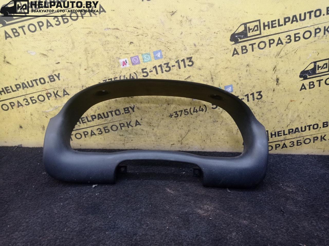 рамка панели приборов Opel Astra F 1992, 1.4 л., C 14 NZ, бензин, МКПП, красный, хетчбэк 5 дв., передний привод - фото №1