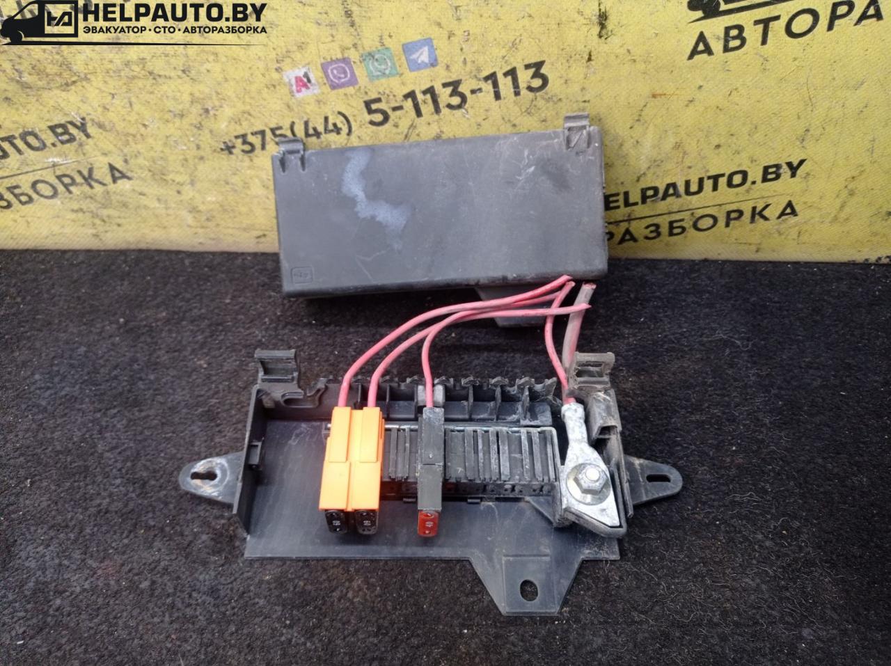 блок предохранителей Renault Scenic 1 поколение 1997, 1.6 л., K7M 702, бензин, МКПП, синий, минивэн, передний привод - фото №1