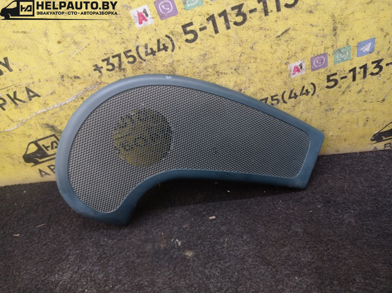 Накладка (сетка) динамика Renault Scenic 1 поколение 1997, 1.6 л., K7M 702, бензин, МКПП, синий, минивэн, передний привод - фото №1
