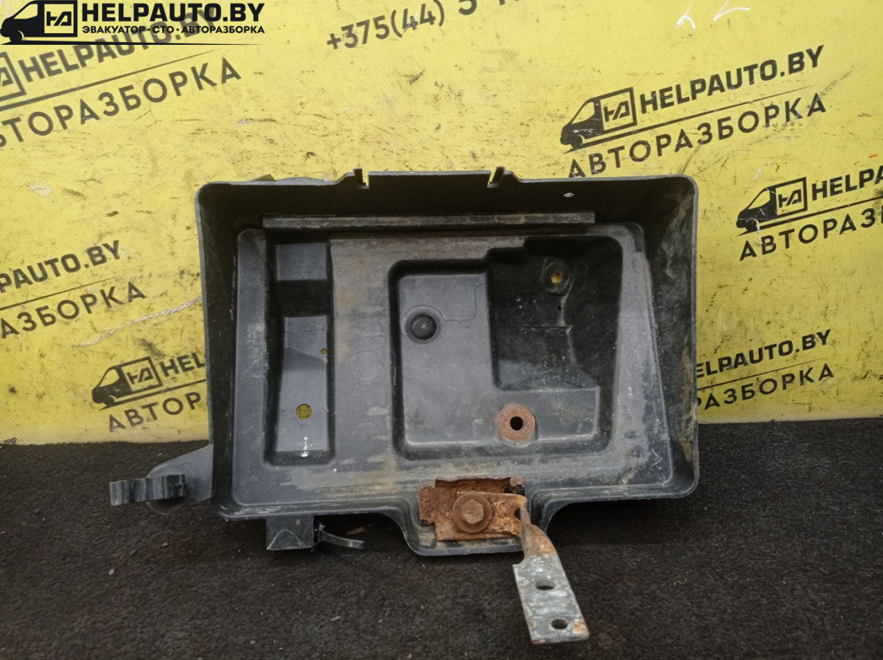 полка аккумулятора Opel Astra G 1998, 1.6 л., X 16 XEL, бензин, МКПП, зеленый, универсал - фото №1