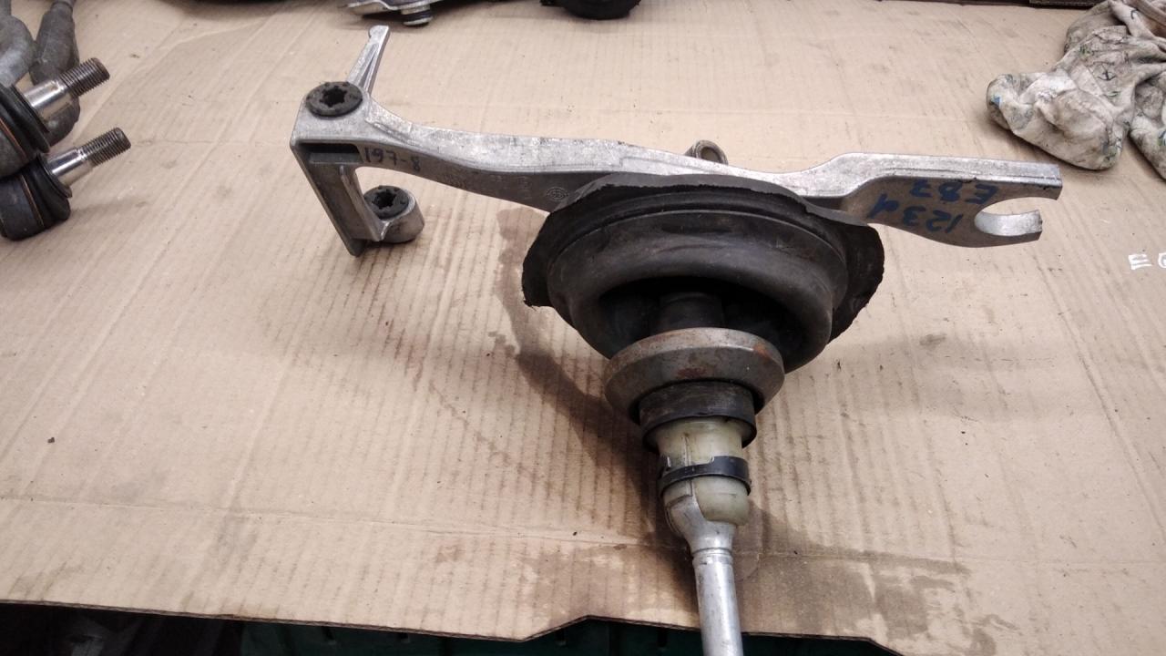 кулиса BMW 1 серия E81/E82/E87/E88 2005, 2.0 л., 7557351 - фото №1