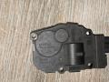 моторчик заслонки печки Mercedes-Benz E-Класс W212/S212/C207/A207 W212 2010, 2.2 л., дизель, АКПП, седан, задний привод, правый руль, EFB330 - фото №2