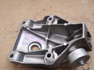 кронштейн двигателя BMW 5 серия F07/F10/F11 2010, 4.0 л., дизель, 6777623