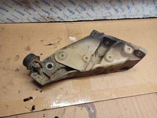 кронштейн двигателя BMW X5 E70 2009, 3.0 л., M57 D30 (306D3), дизель, 6772680