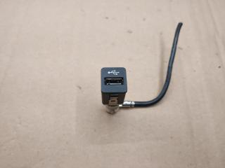 разъем AUX / USB BMW 7 серия F01/F02 F01 2011, 4.4 л., N63 B44 A, бензин, АКПП, черный, 9167196