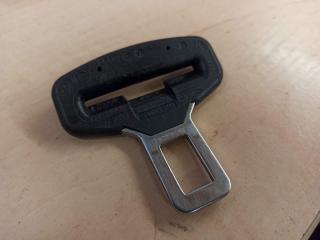 заглушка крепления ремня безопасности BMW X5 E70 2009, 3.0 л., M57 D30 (306D3), дизель