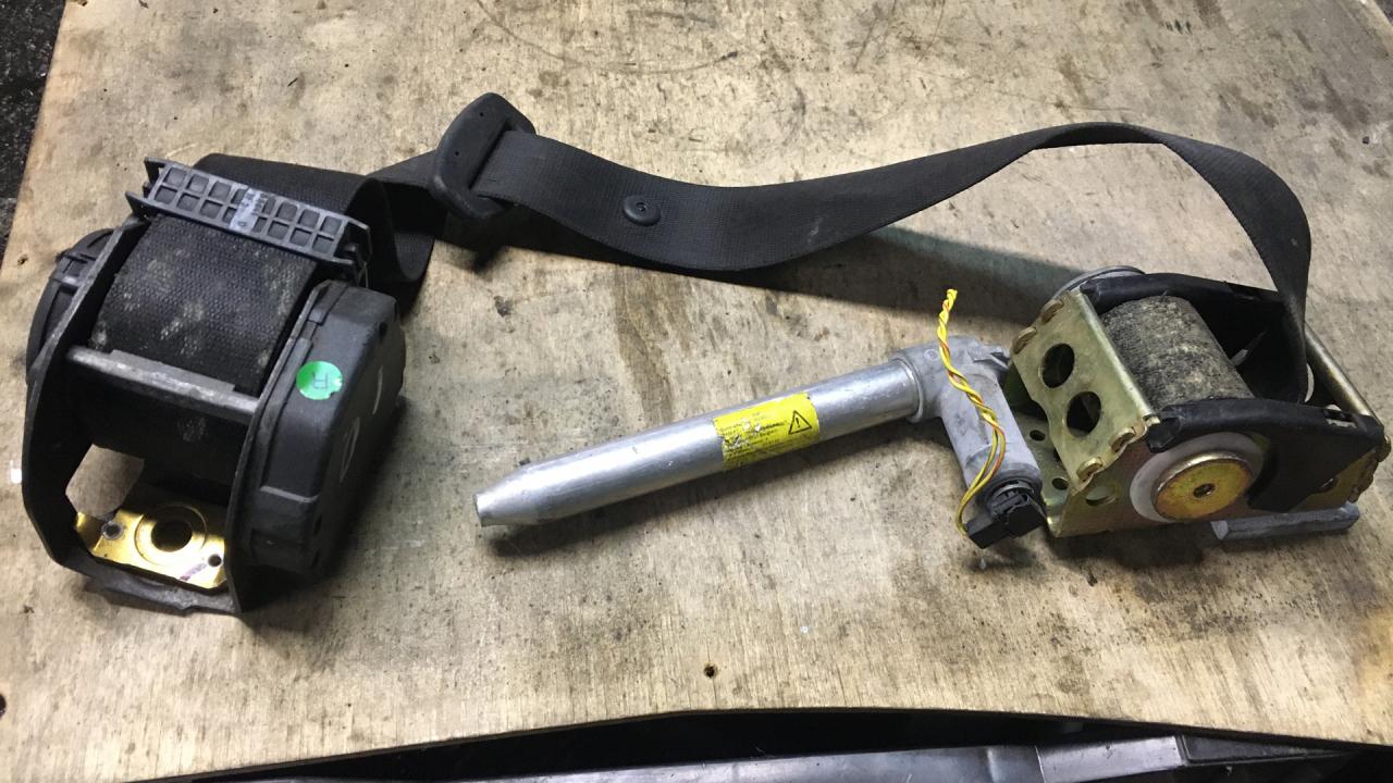 ремень безопасности BMW 7 серия E65/E66/E67 2003, 4.8 л., бензин, АКПП, седан - фото №1