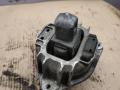 подушка крепления двигателя BMW 7 серия F01/F02 F01 2011, 4.4 л., N63 B44 A, бензин, АКПП, черный, 6775906 - фото №3