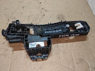 скелет ручки двери передней правой Mercedes-Benz C-Класс W204/S204/C204 [рестайлинг] W204.054 2011, 3.0 л., M 272.947, бензин, АКПП, черный, седан, задний привод, A2047601634