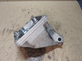 кронштейн двигателя Mercedes-Benz C-Класс W204/S204/C204 [рестайлинг] W204.054 2011, 3.0 л., M 272.947, бензин, АКПП, черный, седан, задний привод, A0021407460