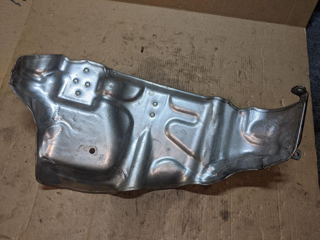 шумоизоляция (термозащита) Mercedes-Benz C-Класс W204/S204 2010, 2.0 л., M 271.860, бензин, задний привод, A2710900334 - фото №1