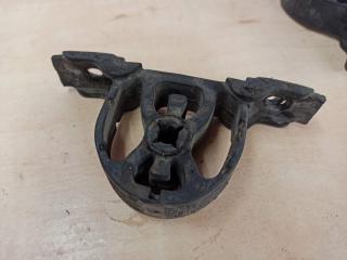 кронштейн глушителя BMW X5 E53 [рестайлинг] 2003, 4.6 л., бензин, 7503027