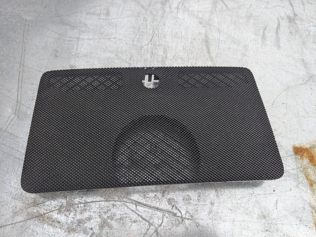 Накладка (сетка) динамика Mercedes-Benz C-Класс W204/S204 W204 2009, 3.0 л., M 272.948, бензин, A2046800489 - фото №1