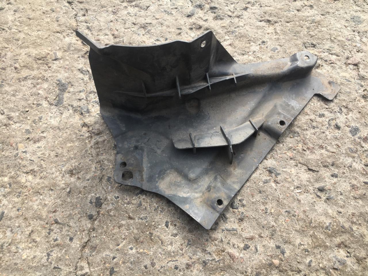 защита днища BMW 3 серия E90/E91/E92/E93 2007, 3.0 л., N53 B30 A, бензин, МКПП, мокрый асфальт, седан, 7159190 - фото №1