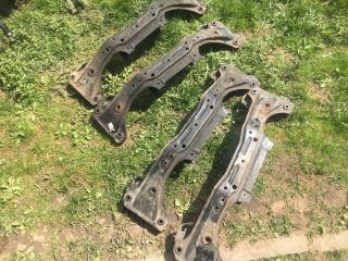 балка подвески передняя (подрамник) BMW 3 серия E46 2000, 2.0 л., M47 D20 (204D1), дизель, АКПП, седан