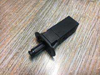 кнопка открытия лючка топливного бака BMW 7 серия F01/F02 2009, 4.4 л., дизель, АКПП, седан, 8228939, 51178228939