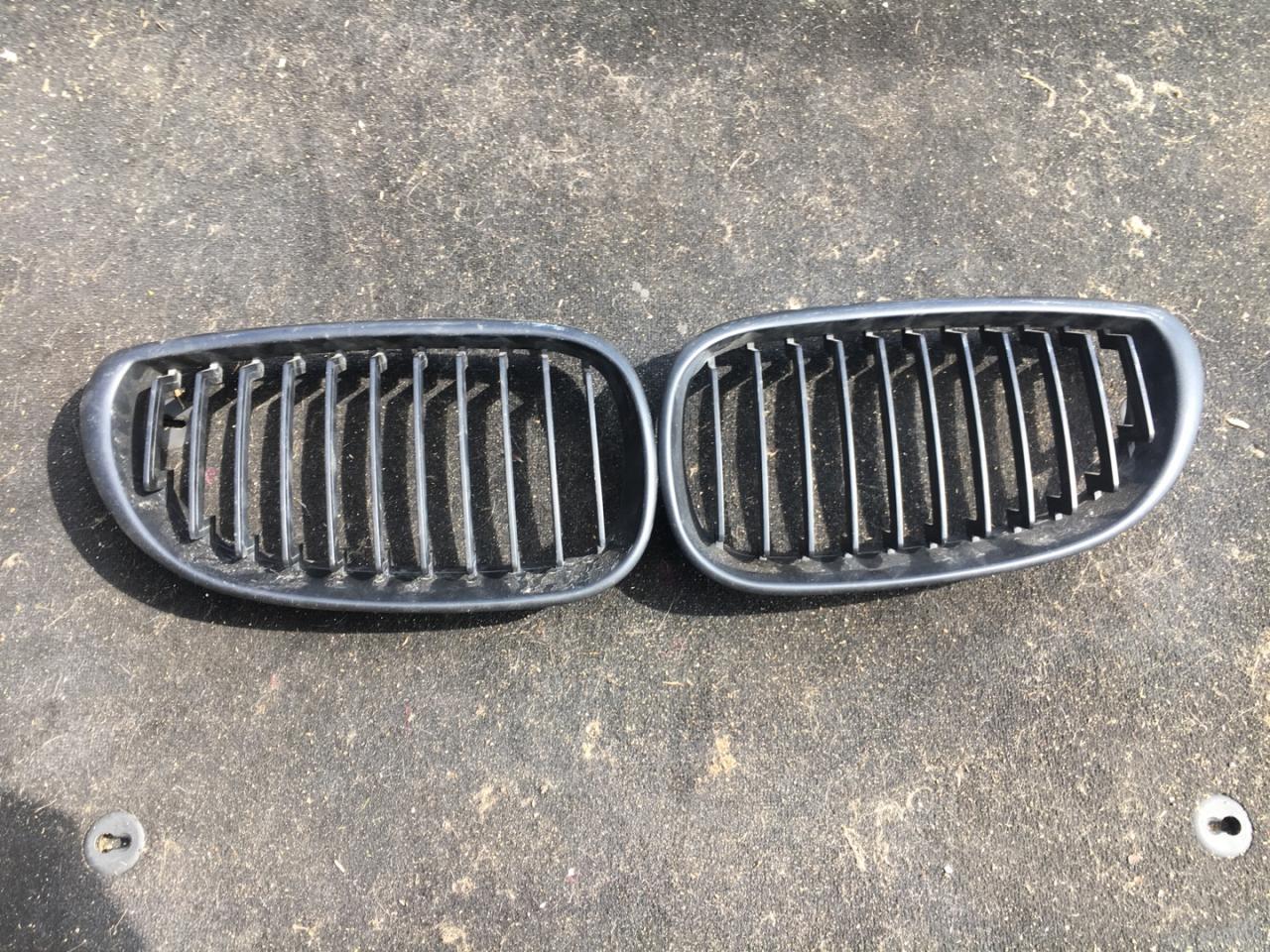 заглушка (решетка) в бампер BMW 5 серия E60/E61 2006, 3.0 л., M57 D30 (306D4), дизель, АКПП, синий, седан - фото №1