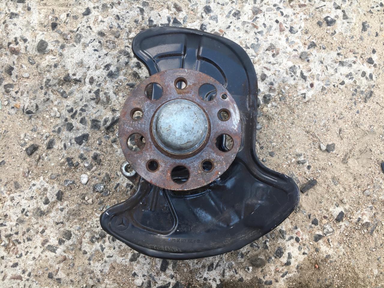 кулак поворотный правый Mercedes-Benz C-Класс W204/S204 W204 2009, 3.0 л., M 272.948, бензин - фото №1