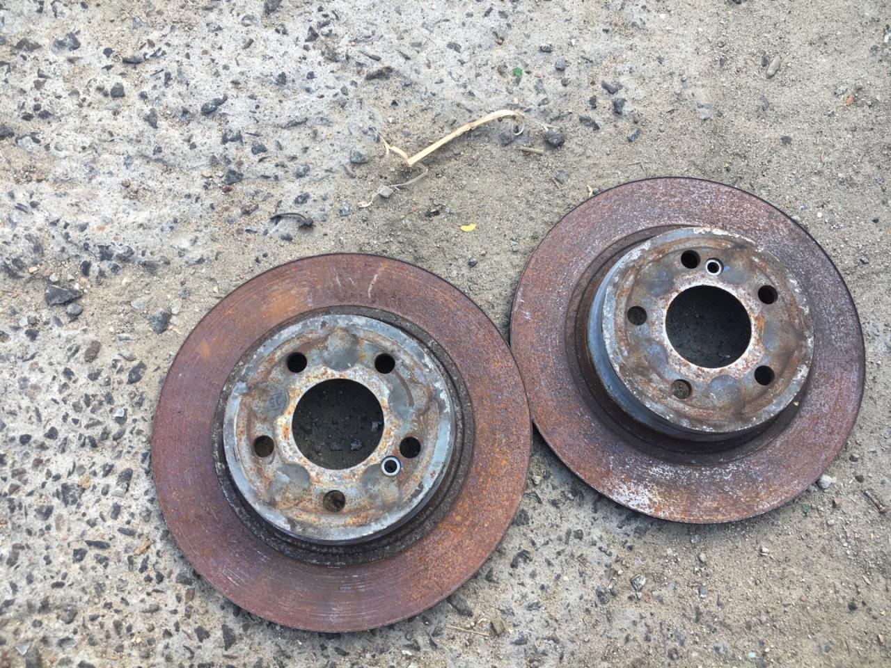 диски тормозные задние Mercedes-Benz C-Класс W204/S204 W204 2009, 3.0 л., M 272.948, бензин, A2044231412 - фото №1