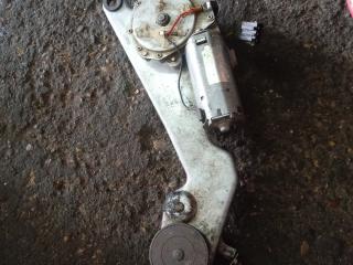 моторчик заднего стеклоочистителя (дворника) BMW 5 серия E34 (1987 - 1996), 1391800