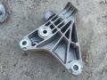 кронштейн двигателя BMW 5 серия F07/F10/F11 2011, 2.5 л., N52 B25 AF, бензин, 6775911 - фото №3